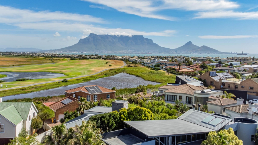 To Let 3 Bedroom Property for Rent in Sunset Beach Western Cape